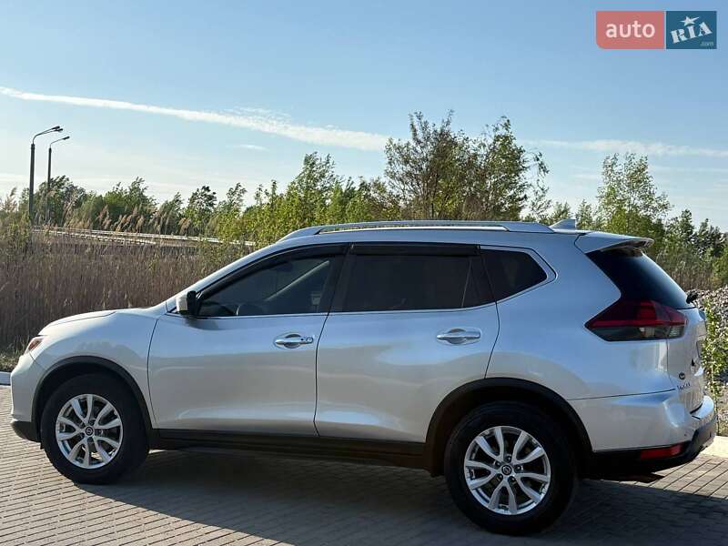 Позашляховик / Кросовер Nissan Rogue 2019 в Полтаві
