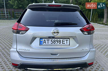 Внедорожник / Кроссовер Nissan Rogue 2017 в 