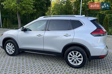 Внедорожник / Кроссовер Nissan Rogue 2017 в 