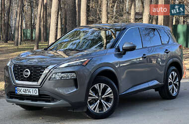 Внедорожник / Кроссовер Nissan Rogue 2021 в Киеве