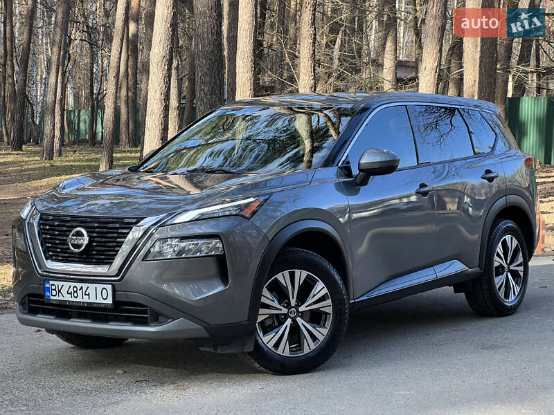 Позашляховик / Кросовер Nissan Rogue 2021 в 