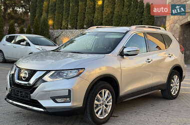 Позашляховик / Кросовер Nissan Rogue 2018 в 
