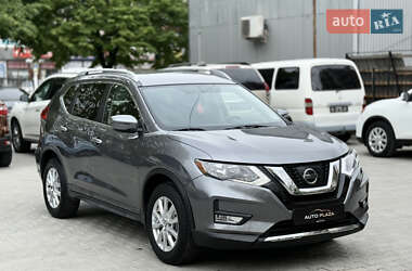Позашляховик / Кросовер Nissan Rogue 2017 в 