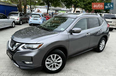 Позашляховик / Кросовер Nissan Rogue 2017 в 