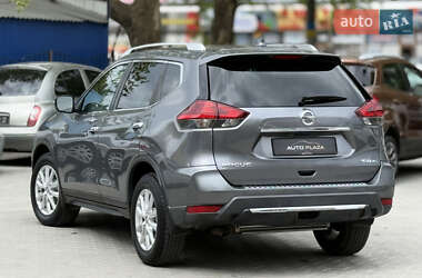 Позашляховик / Кросовер Nissan Rogue 2017 в 