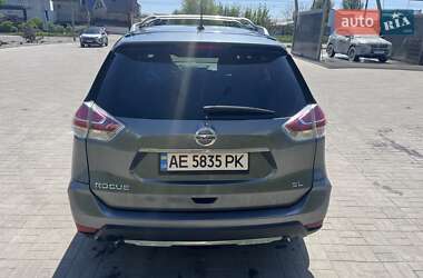 Позашляховик / Кросовер Nissan Rogue 2016 в 