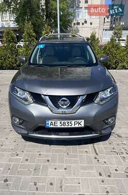 Внедорожник / Кроссовер Nissan Rogue 2016 в Днепре