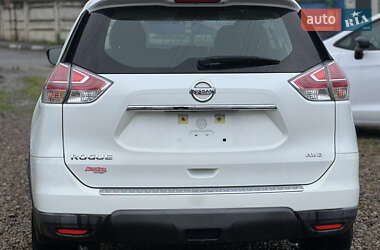 Позашляховик / Кросовер Nissan Rogue 2016 в 