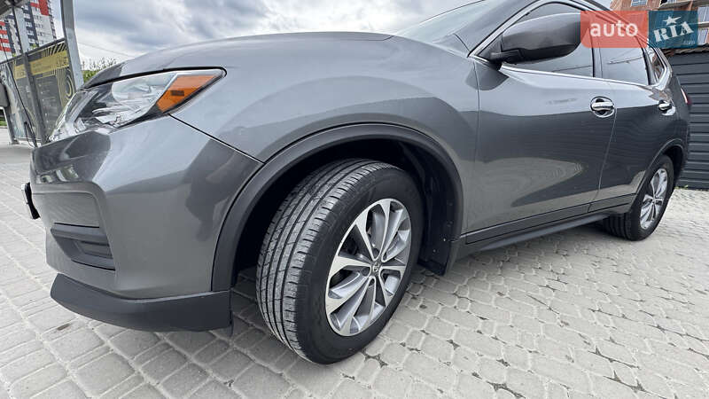 Позашляховик / Кросовер Nissan Rogue 2020 в Києві