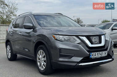 Внедорожник / Кроссовер Nissan Rogue 2017 в Киеве
