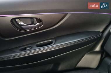 Позашляховик / Кросовер Nissan Rogue 2013 в 