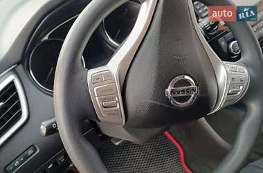 Позашляховик / Кросовер Nissan Rogue 2013 в 