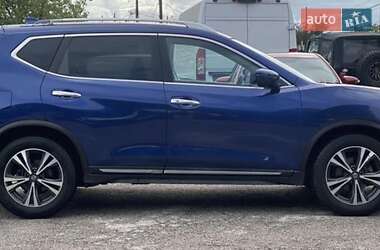 Позашляховик / Кросовер Nissan Rogue 2018 в 