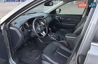 Внедорожник / Кроссовер Nissan Rogue 2019 в 