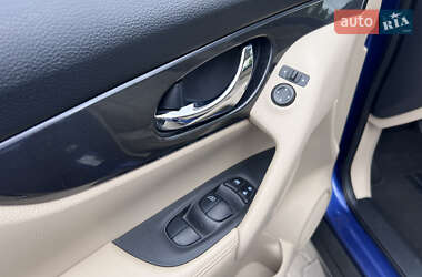 Внедорожник / Кроссовер Nissan Rogue 2020 в 