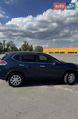 Позашляховик / Кросовер Nissan Rogue 2015 в 