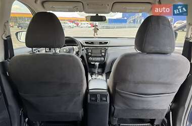 Позашляховик / Кросовер Nissan Rogue 2015 в 