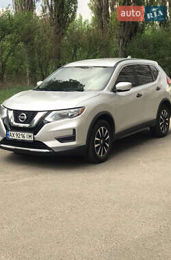 Внедорожник / Кроссовер Nissan Rogue 2016 в Харькове