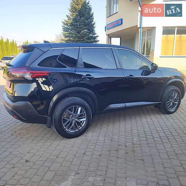 Позашляховик / Кросовер Nissan Rogue 2021 в Львові
