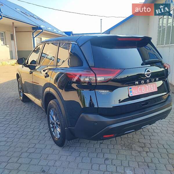 Позашляховик / Кросовер Nissan Rogue 2021 в Львові