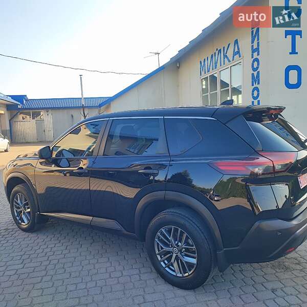Позашляховик / Кросовер Nissan Rogue 2021 в Львові