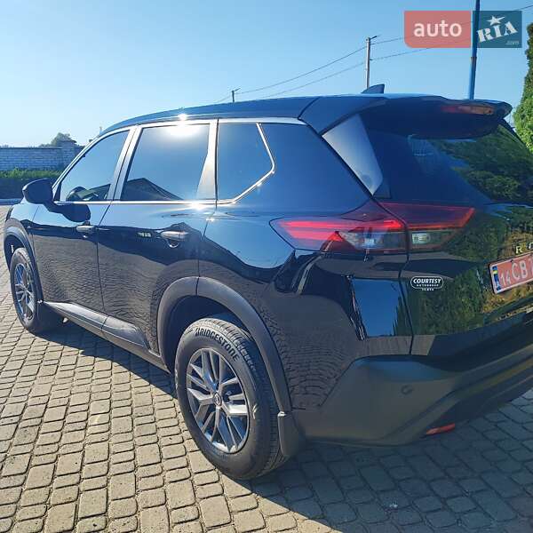 Позашляховик / Кросовер Nissan Rogue 2021 в Львові