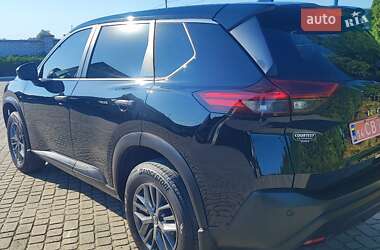 Внедорожник / Кроссовер Nissan Rogue 2021 в 