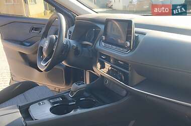 Внедорожник / Кроссовер Nissan Rogue 2021 в 