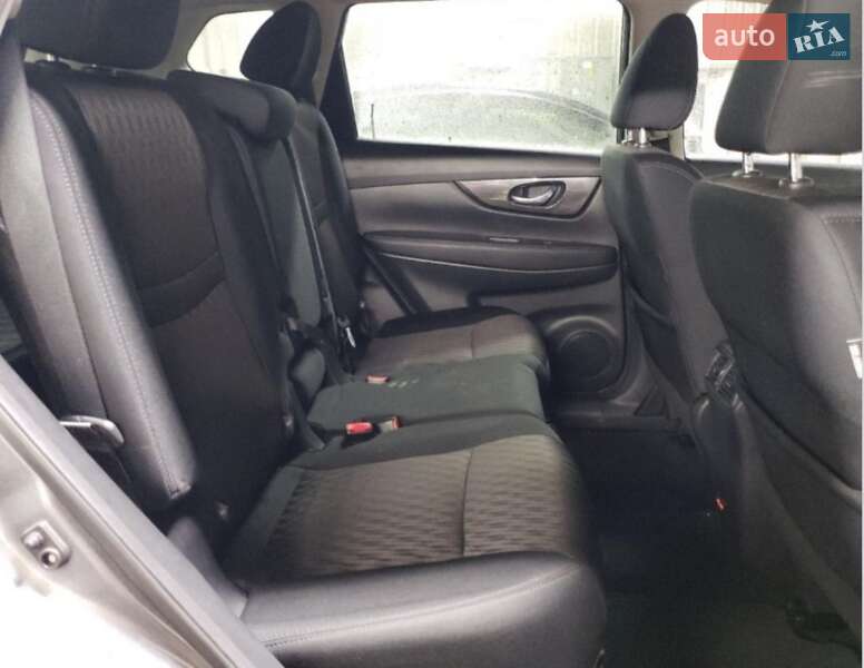 Позашляховик / Кросовер Nissan Rogue 2019 в Полтаві