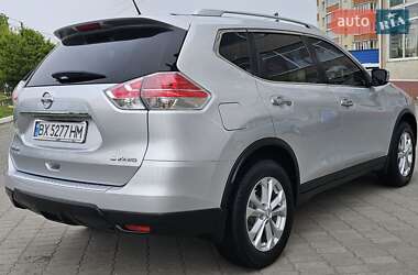Позашляховик / Кросовер Nissan Rogue 2015 в 