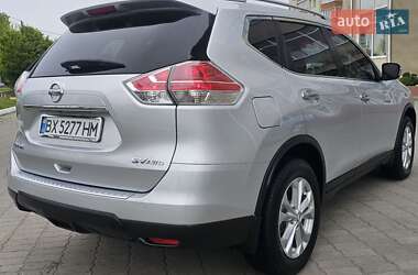 Позашляховик / Кросовер Nissan Rogue 2015 в 