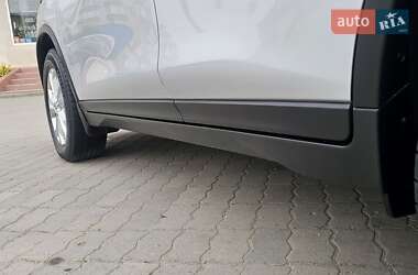 Позашляховик / Кросовер Nissan Rogue 2015 в 