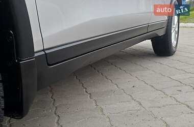 Позашляховик / Кросовер Nissan Rogue 2015 в 