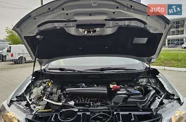 Позашляховик / Кросовер Nissan Rogue 2015 в 