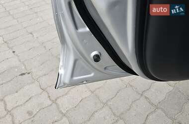 Позашляховик / Кросовер Nissan Rogue 2015 в 