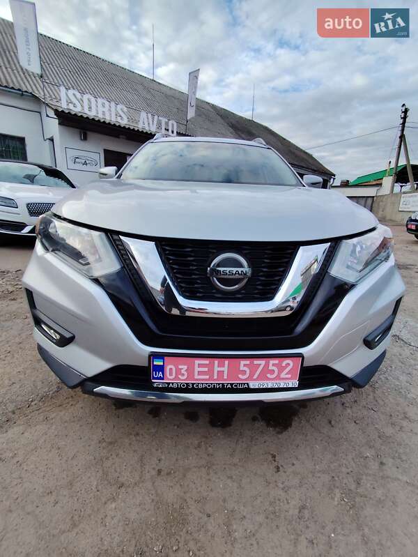 Внедорожник / Кроссовер Nissan Rogue 2019 в Чернигове