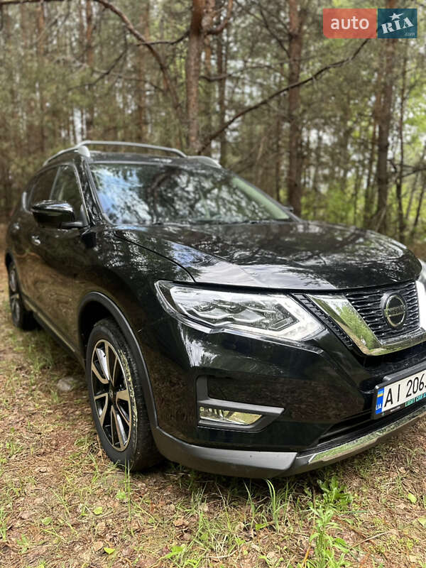 Внедорожник / Кроссовер Nissan Rogue 2019 в Киеве