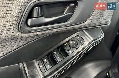 Внедорожник / Кроссовер Nissan Rogue 2020 в 