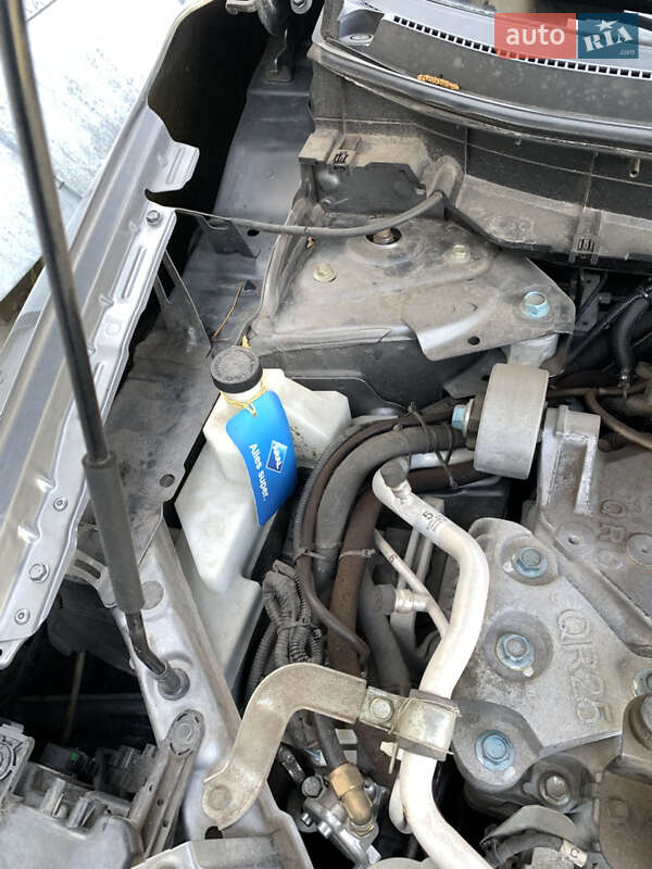 Позашляховик / Кросовер Nissan Rogue 2016 в Кам'янському