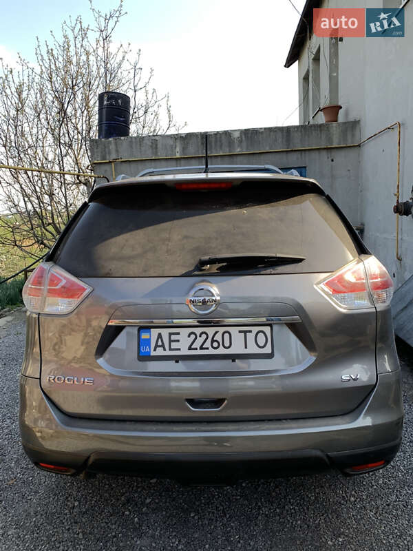 Позашляховик / Кросовер Nissan Rogue 2016 в Кам'янському