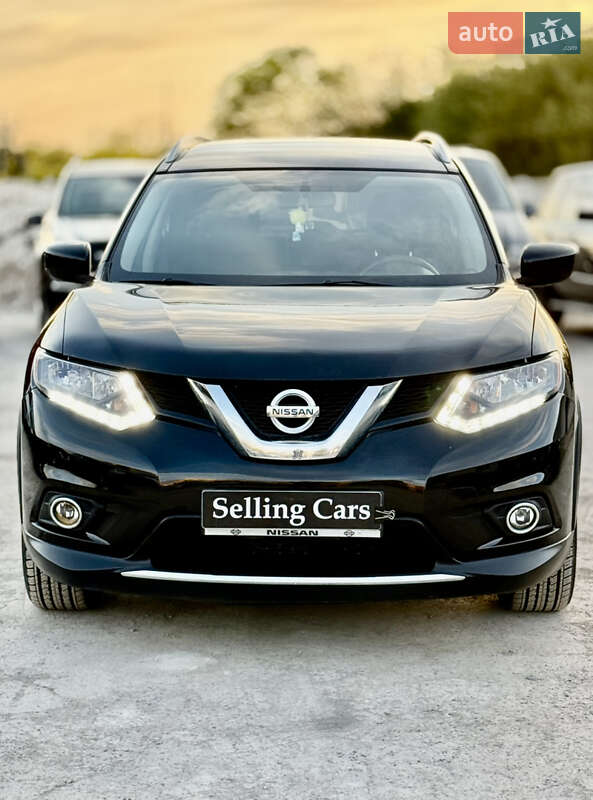 Позашляховик / Кросовер Nissan Rogue 2015 в Рівному