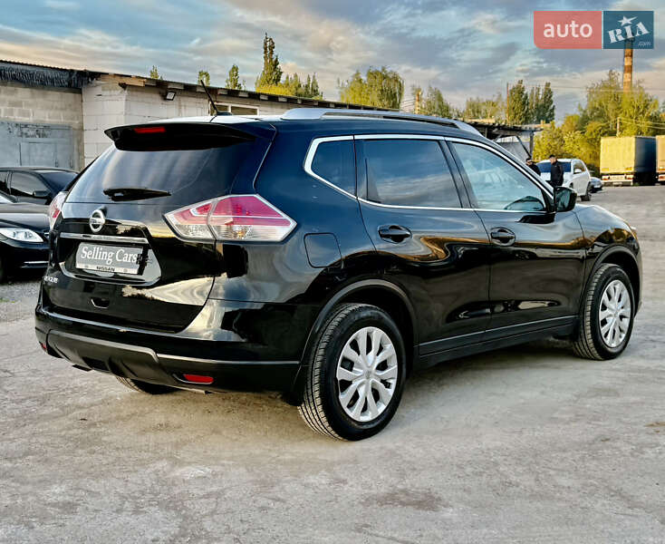 Позашляховик / Кросовер Nissan Rogue 2015 в Рівному