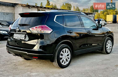 Позашляховик / Кросовер Nissan Rogue 2015 в 