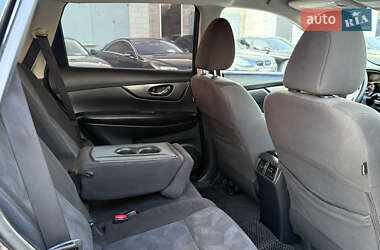 Позашляховик / Кросовер Nissan Rogue 2015 в 