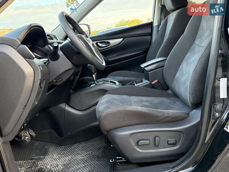 Позашляховик / Кросовер Nissan Rogue 2015 в Рівному