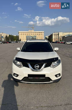 Внедорожник / Кроссовер Nissan Rogue 2015 в Харькове