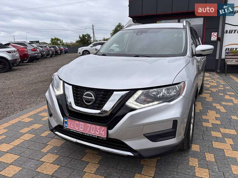 Позашляховик / Кросовер Nissan Rogue 2019 в Львові