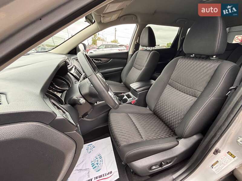 Позашляховик / Кросовер Nissan Rogue 2019 в Львові
