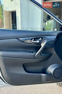 Позашляховик / Кросовер Nissan Rogue 2019 в 