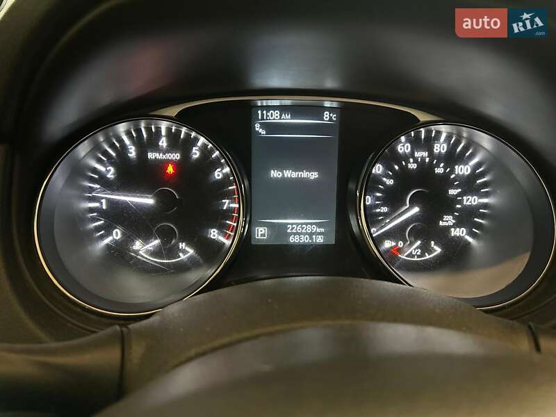 Внедорожник / Кроссовер Nissan Rogue 2015 в Виннице